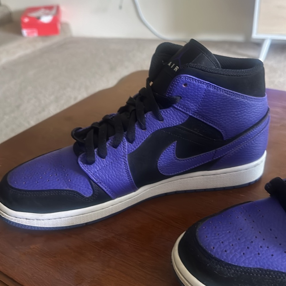 Nike Mid 1s - Picture 9 of 15
